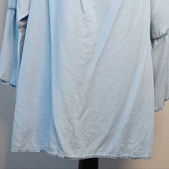 Soft Surroundings Boho Chambray Sz XL Off The Shoulder 3/4 Bell Sleeve Tunic Top - Picture 4 of 12